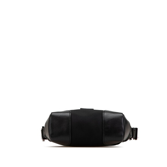 GUCCI Black Leather Shoulder Bag - Picture 3 of 13